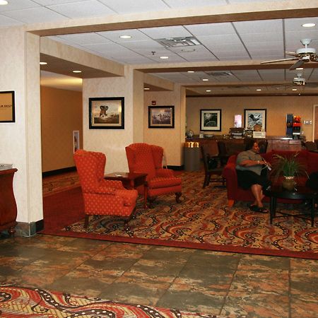 Hampton Inn Canton Beltér fotó