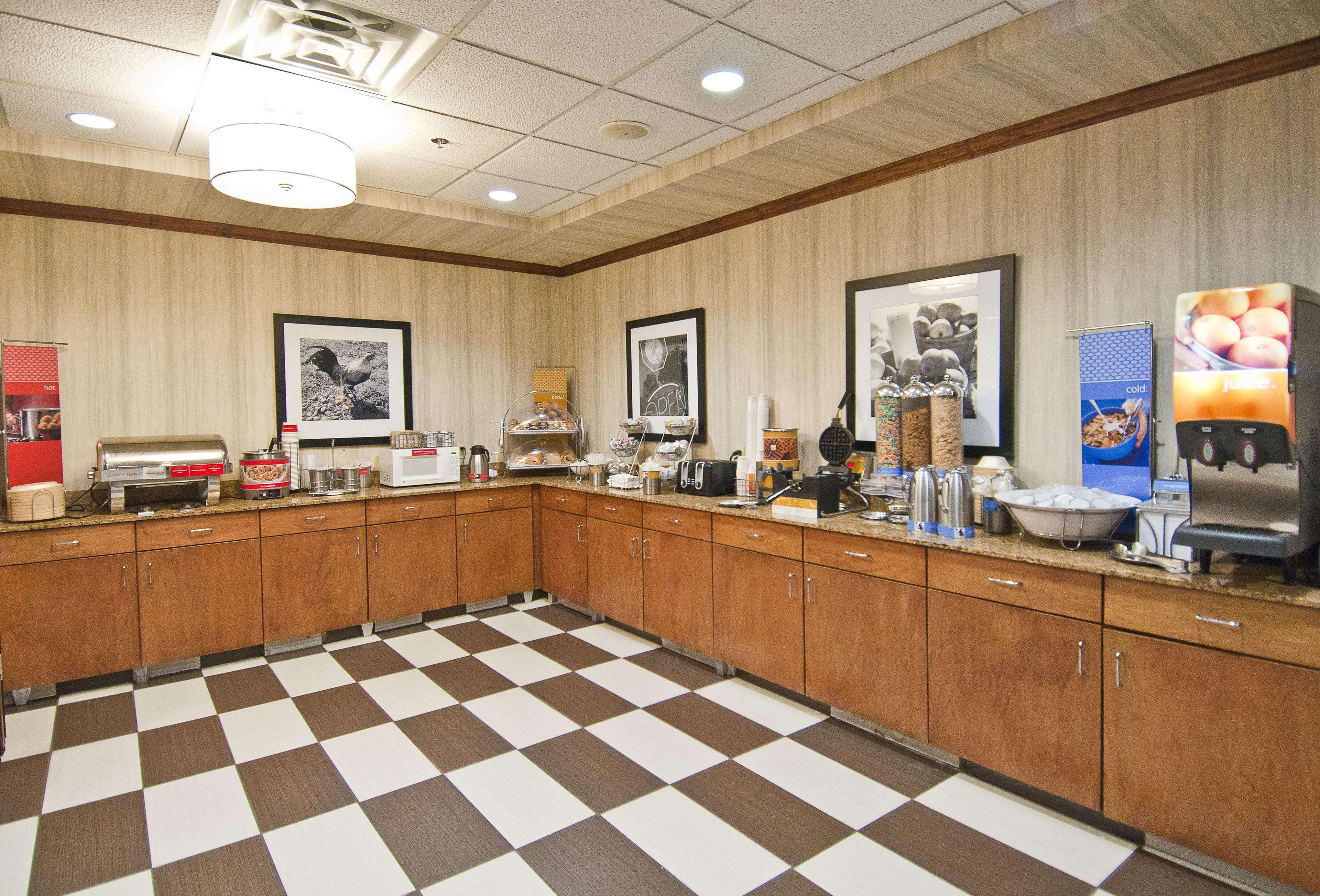 Hampton Inn Canton Kültér fotó