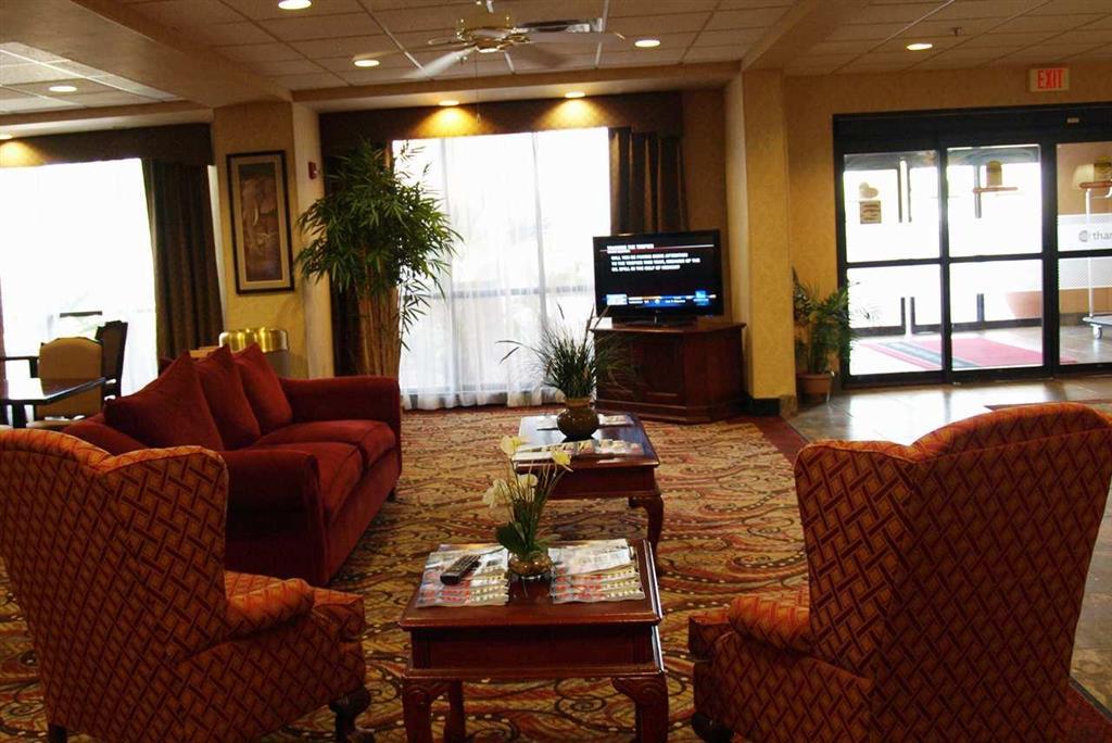 Hampton Inn Canton Beltér fotó